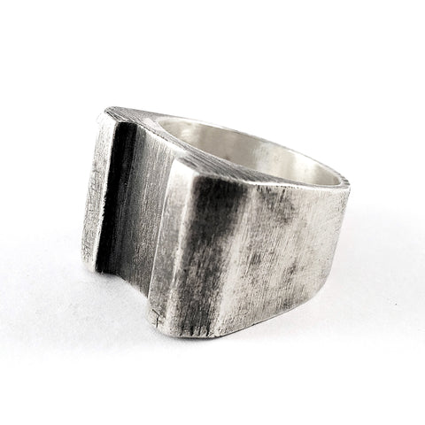 Lisya Solid Silver Ring